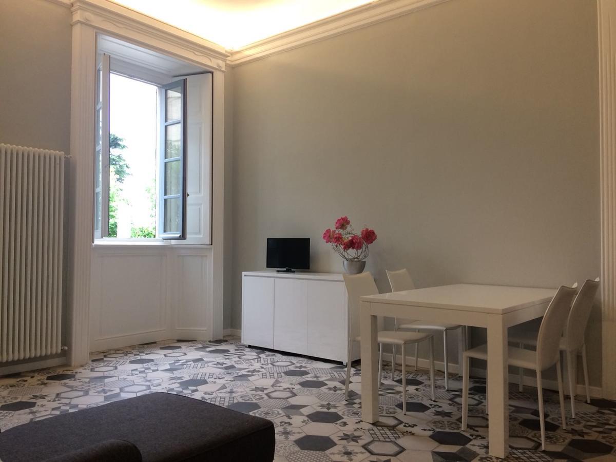 Garibaldi 1 Villa Angera Ngoại thất bức ảnh